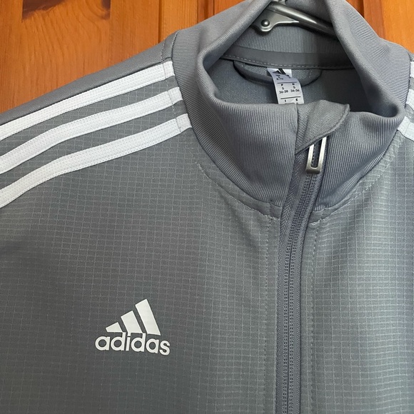 NW. Adidas jacket with pockets. - Picture 2 of 5